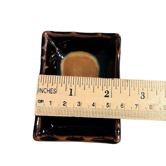 Set of Two Japanese Sushi Plates and Sauce Dishes Modern Design - Picture 7 of 9